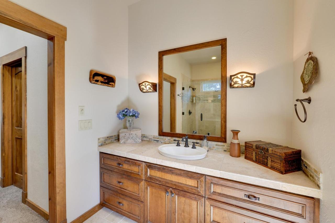 Klamath Falls Vacation Rental With Resort Amenities! Eksteriør billede